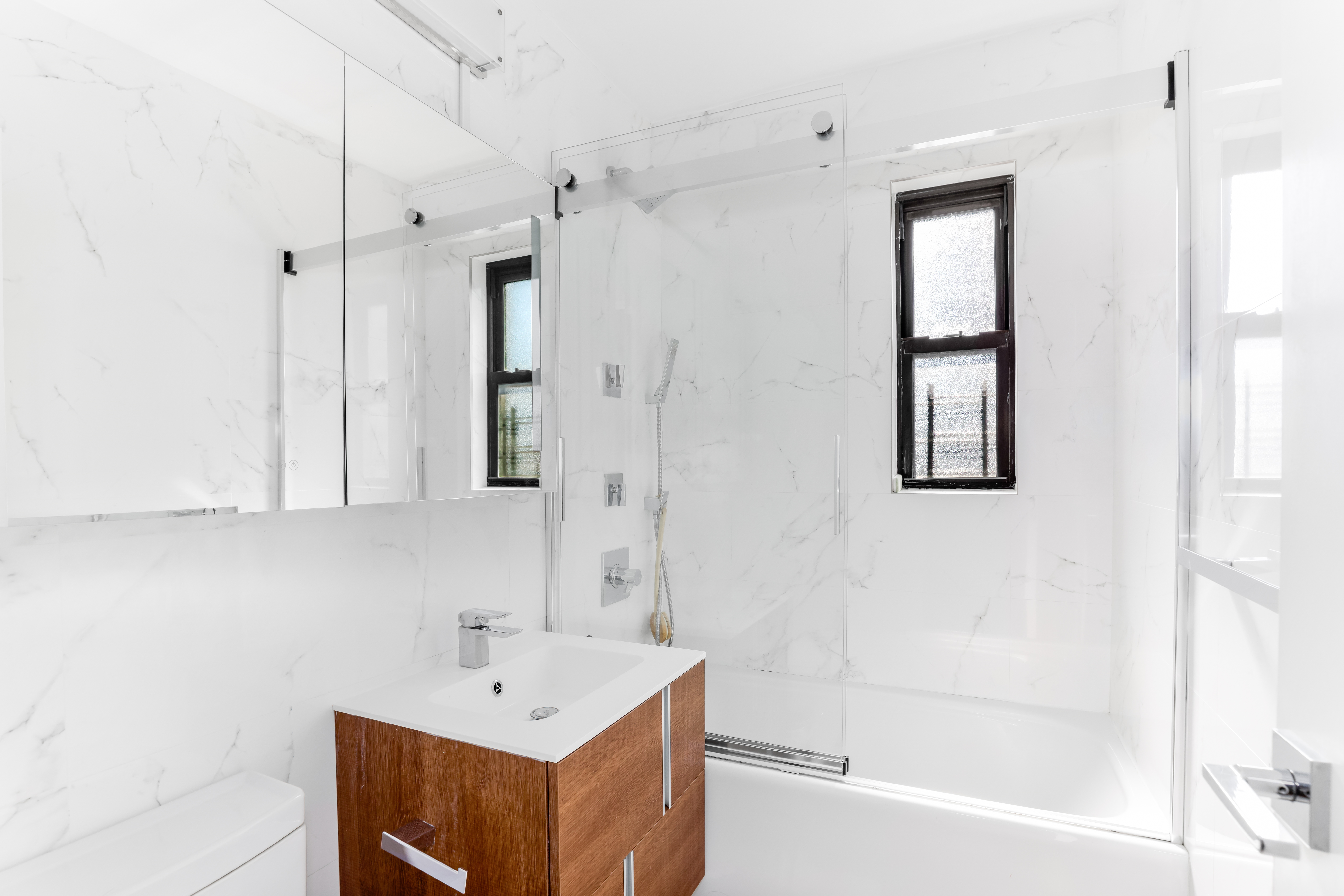 245 East 24th Street, Unit 14G Manhattan, NY 10010 - Photo 9 of 13