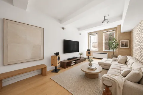 $1,275,000 | 80 Chambers Street, Unit 9C | TriBeCa