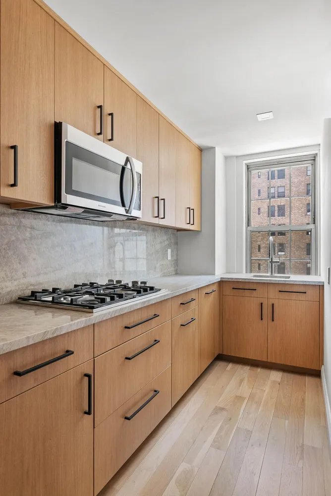 $8,500 | 16 Park Avenue, Unit 6DC | Murray Hill