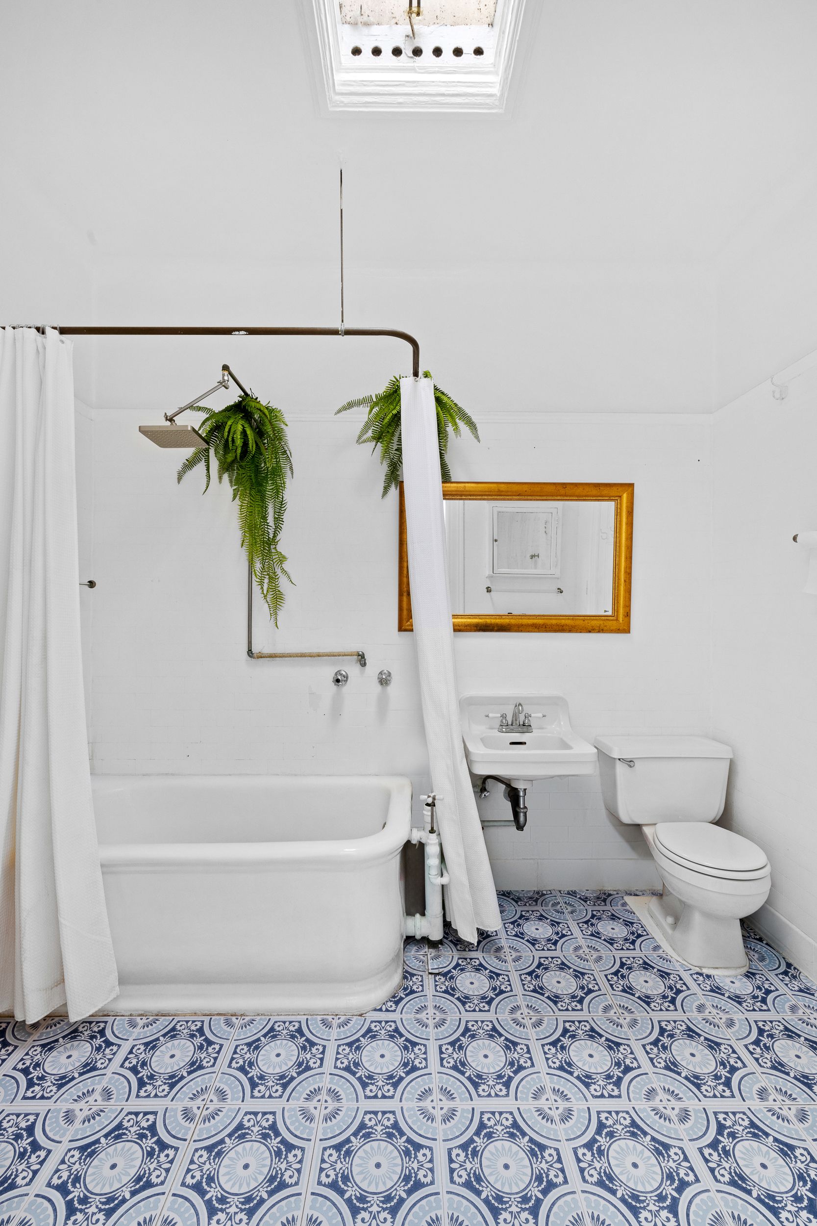 227 Garfield Place, Unit 2 Brooklyn, NY 11215 - Photo 7 of 15 a bathroom with a toilet and a bathtub