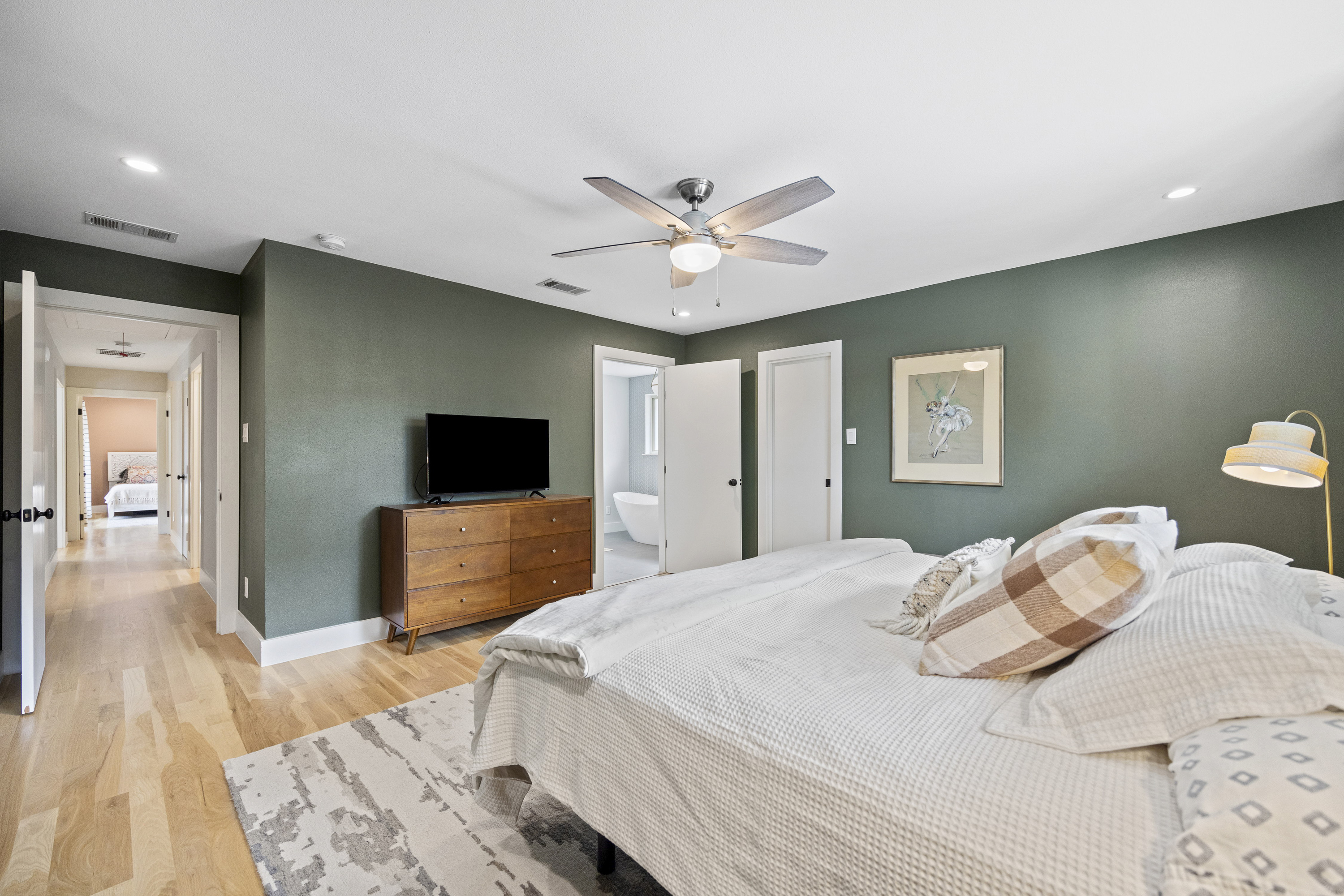 7714 Fallmeadow Lane Dallas, TX 75248 - Photo 18 of 37