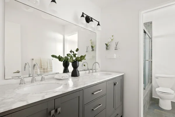 $709,000 | 11954 Goshen Avenue, Unit 205, Los Angeles, CA 90049