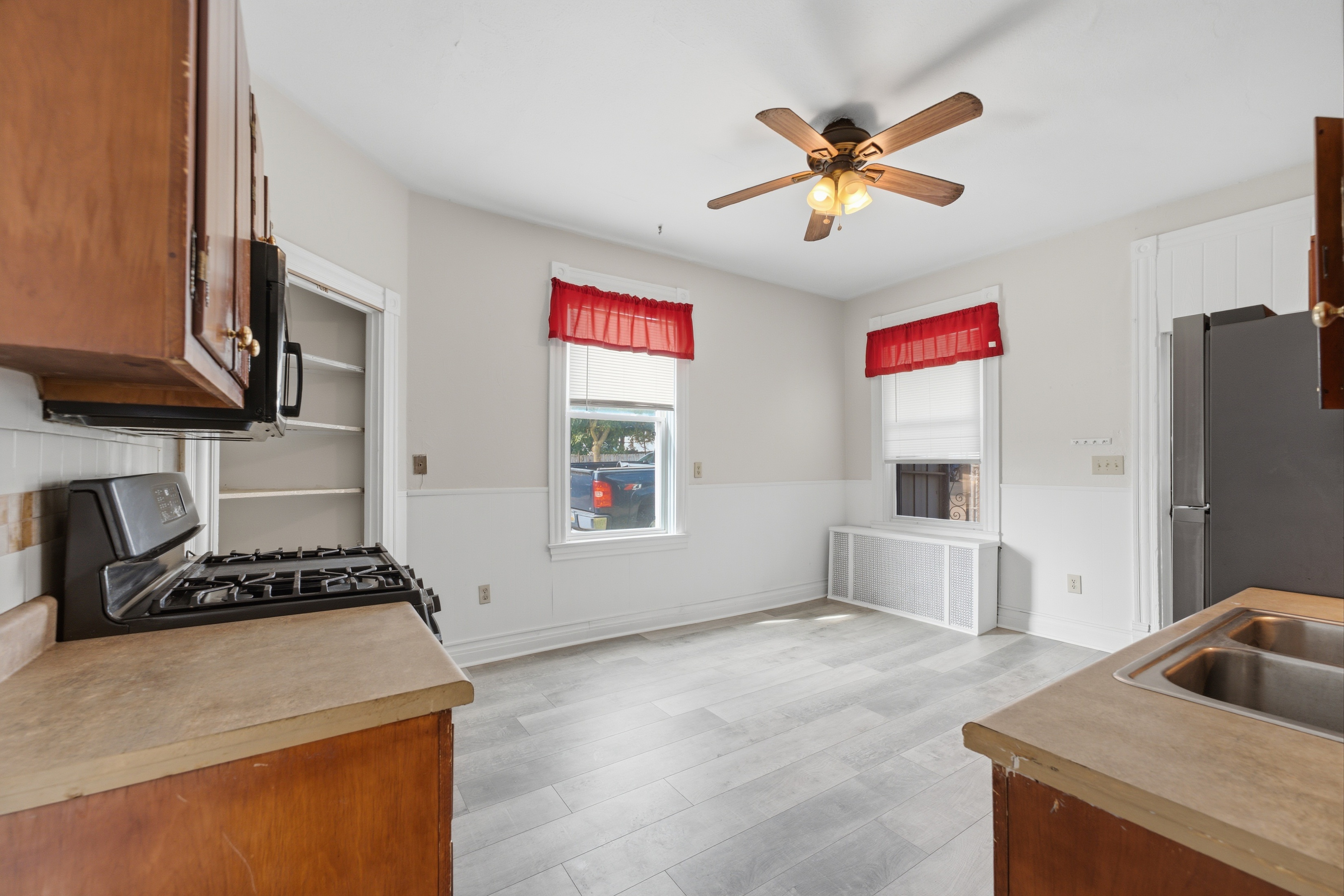 4035 Howley Street Pittsburgh, PA 15224 - Photo 9 of 33 Gallery Image 9