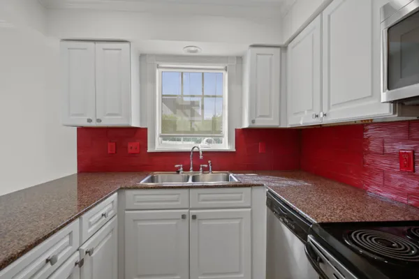 $225,000 | 3000 St Charles Avenue, New Orleans, LA 70115