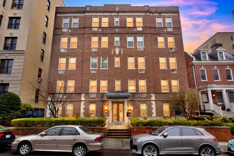 $415,000 | 2010 Kalorama Road Northwest, Unit 304, Washington, DC 20009