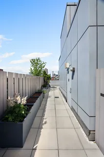 $785,000 | 464 West 44th Street, Unit 6J | Hell's Kitchen