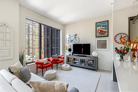 $10,200 | 959 1st Avenue, Unit 13D | Midtown East