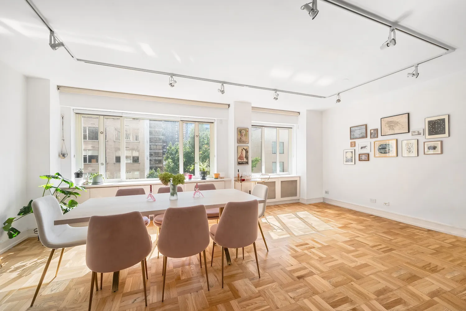 $1,250,000 | 166 East 63rd Street, Unit 7A | Lenox Hill