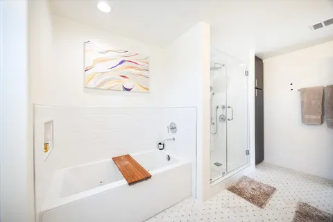 $999,999 | 4394 Farmdale Avenue, Unit 202, Studio City, CA 91604