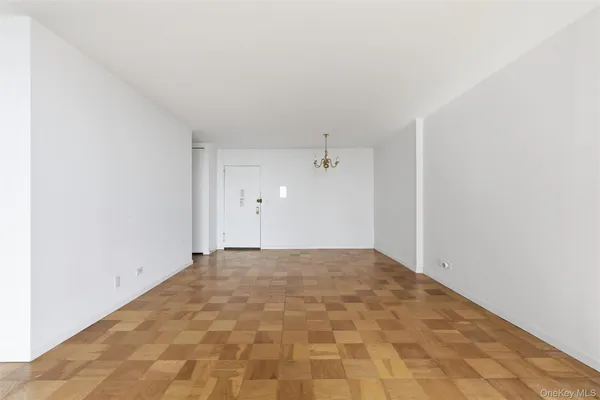 $450,000 | 27110 Grand Central Parkway, Unit 26A | Floral Park