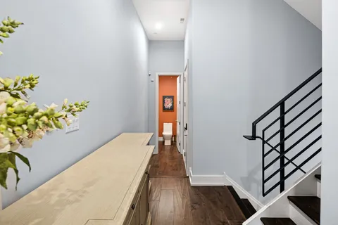 $1,050,000 | 602 North 5th Street, Unit 2, Philadelphia, PA 19123