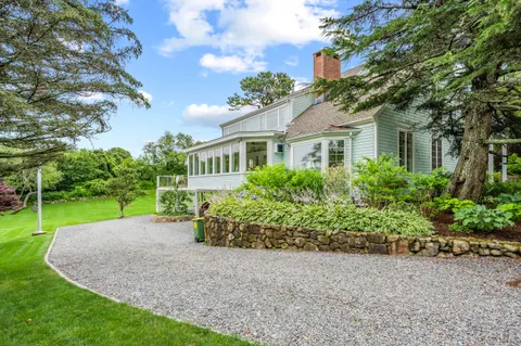 $2,650,000 | 122 Stoney Cove Lane, Cummaquid, MA 02637