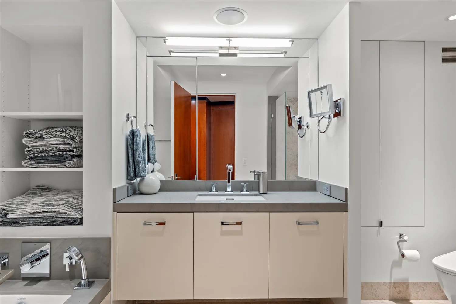 Contact Agent | 700 New Hampshire Avenue Northwest, Unit 708/709, Washington, DC 20037