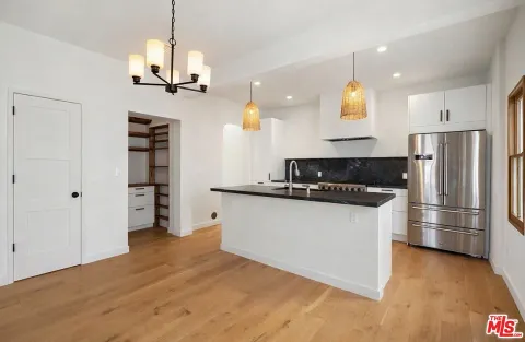 $995,000 | 346 1/2 North Gardner Street, Los Angeles, CA 90036