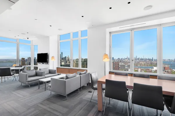 $7,500 | 388 Bridge Street, Unit 42G | Downtown Brooklyn