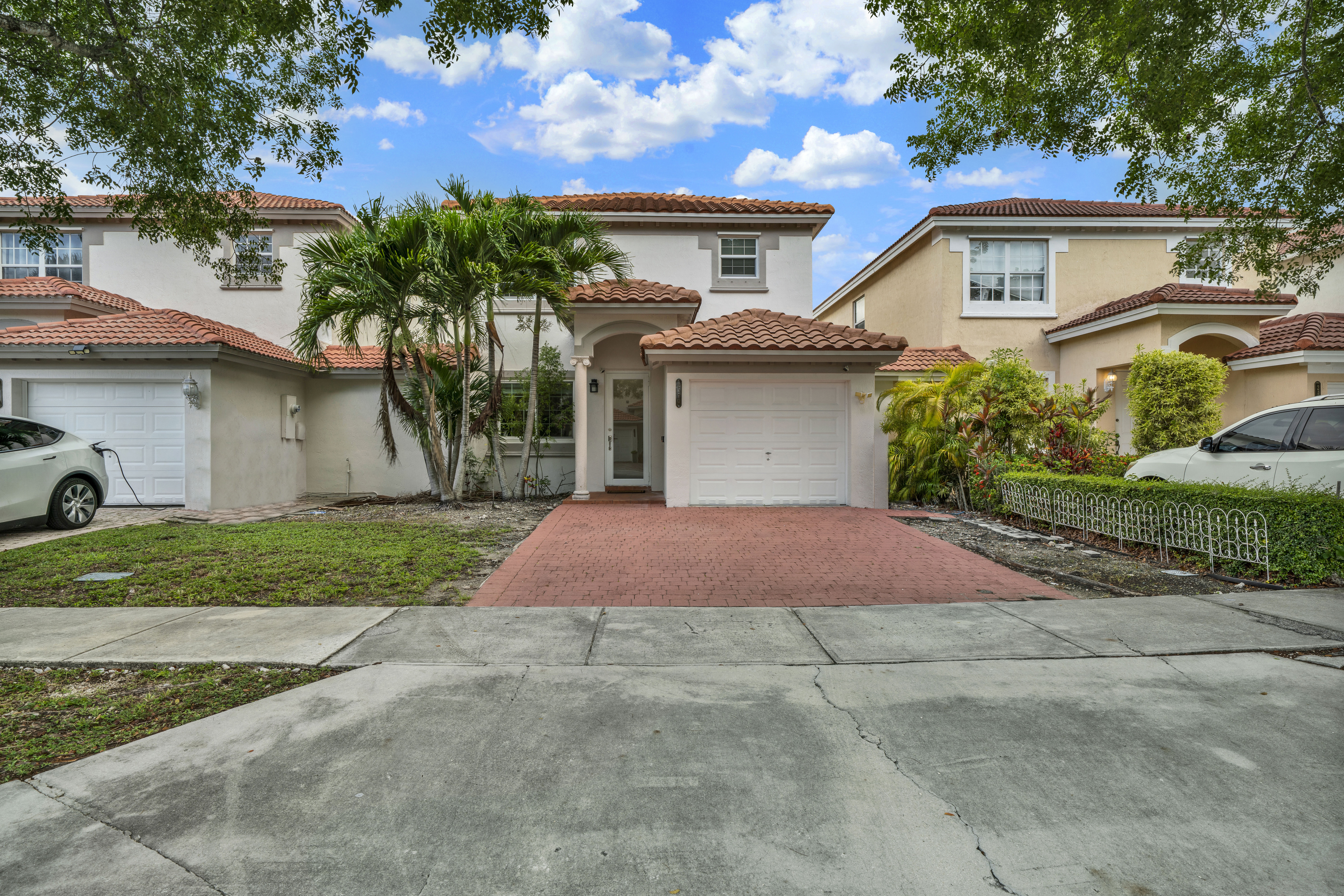 2470 Southwest 153rd Pass Miami, FL 33185 - Photo 1 of 46