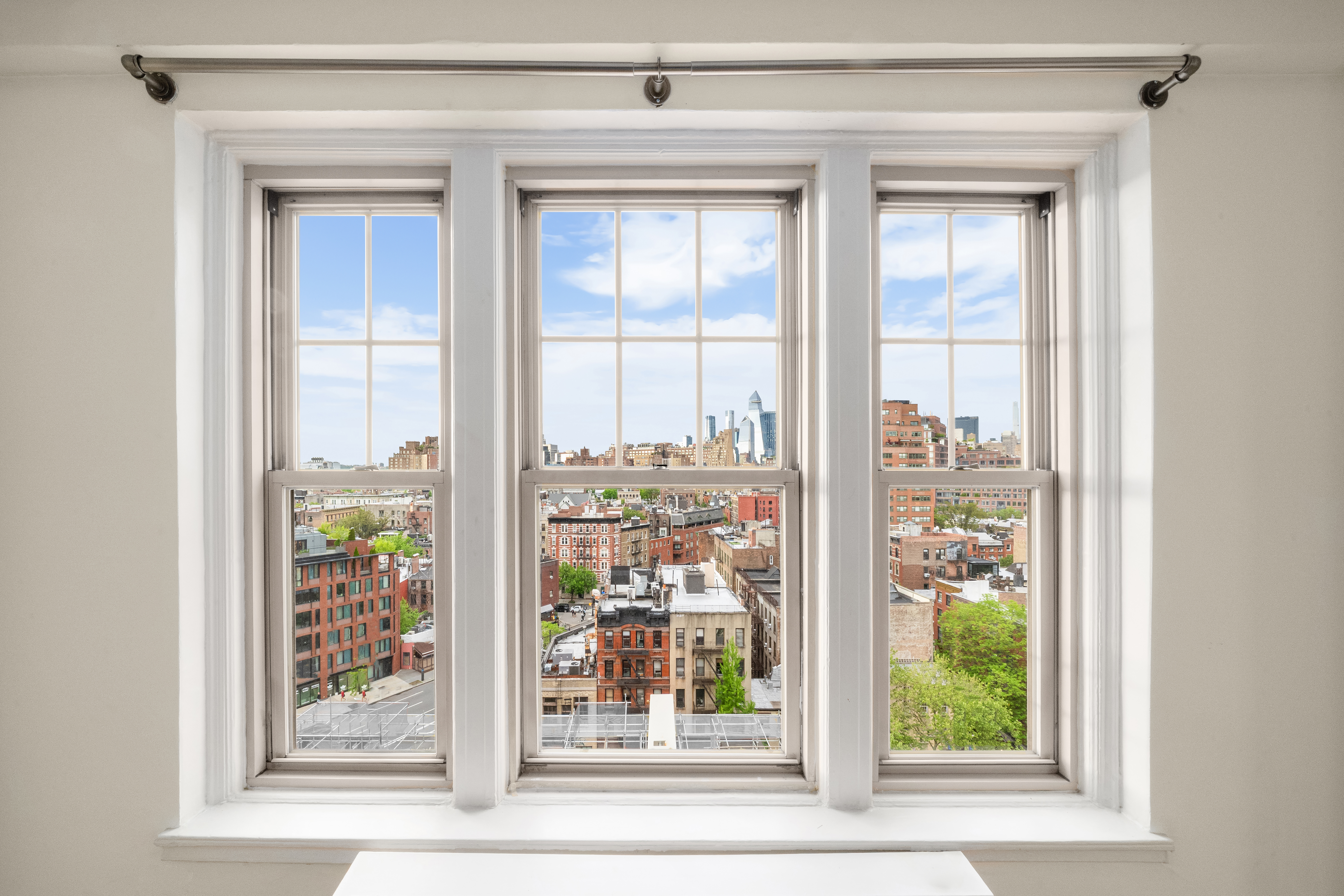 45 Christopher Street, Unit 12/14F Manhattan, NY 10014 - Photo 2 of 18 a view of a window