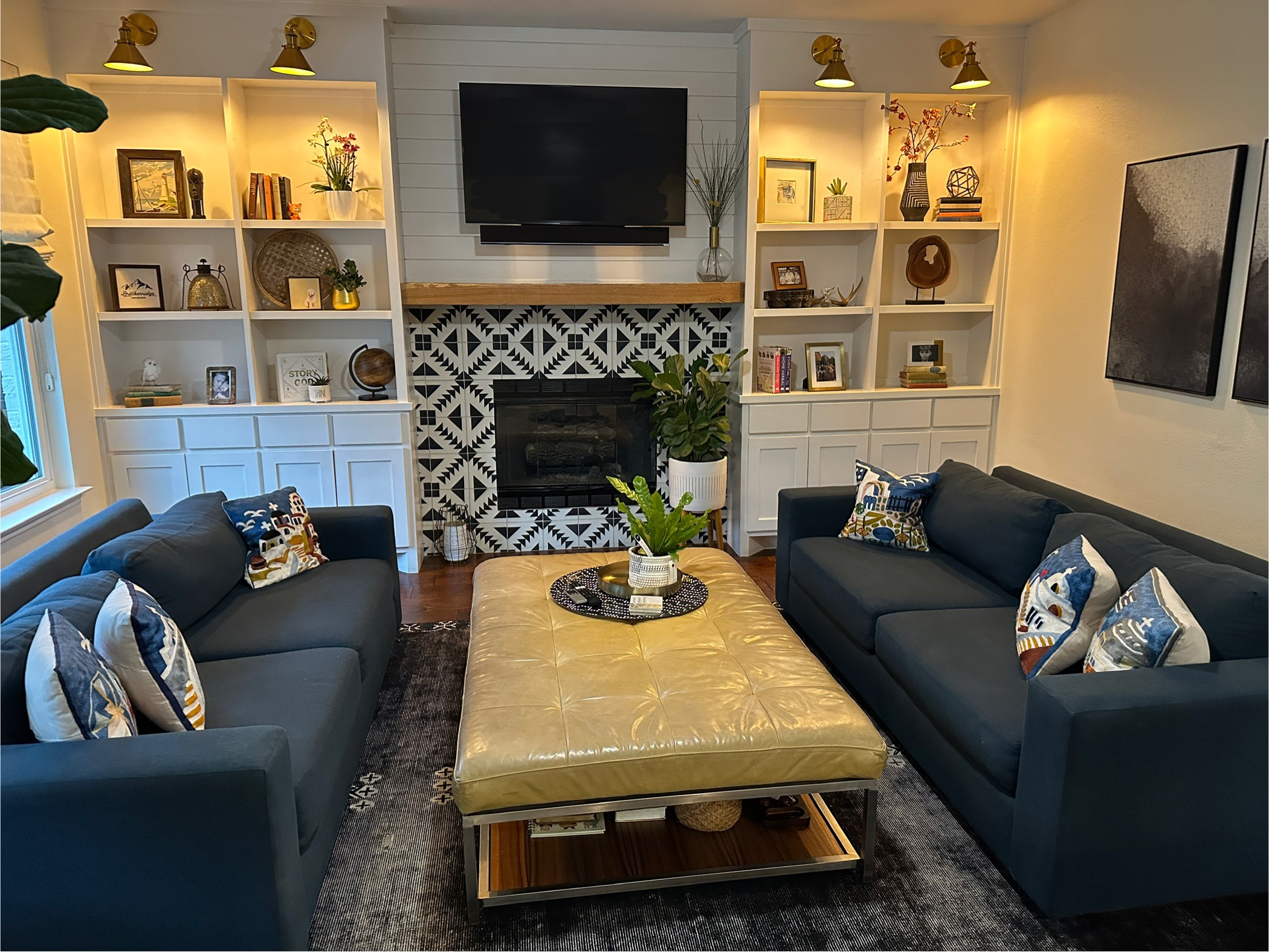 11105 Bexley Lane Austin, TX 78739 - Photo 2 of 12 a living room with fireplace furniture and a flat screen tv