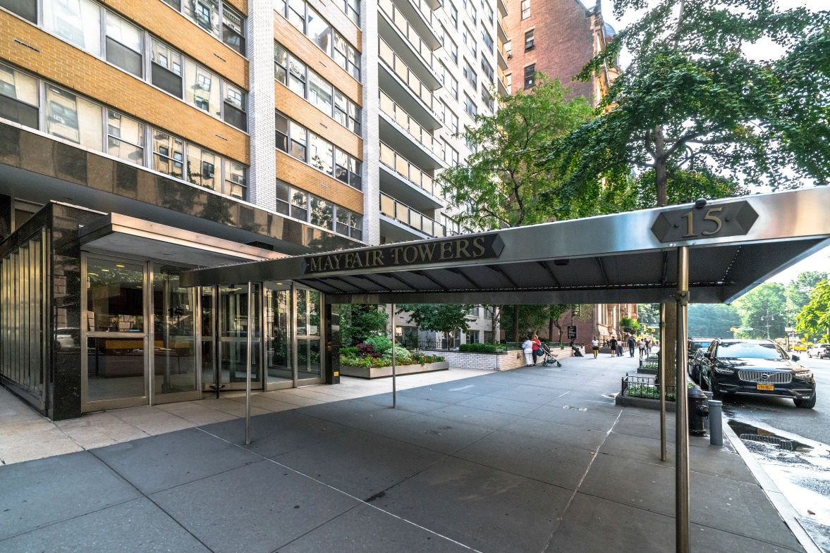 $875,000 | 15 West 72nd Street, Unit 5T | Upper West Side