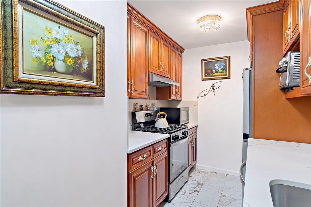 3333 Henry Hudson Parkway, Unit 1G Bronx, NY 10463 - Photo 4 of 29