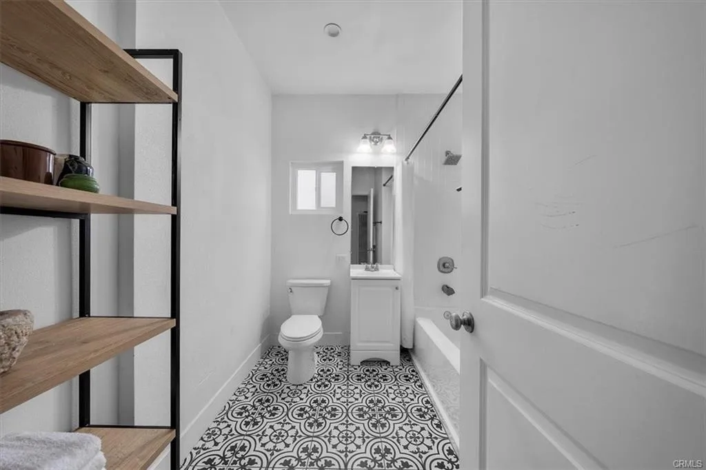 $595,000 | 354 East 111th Street, Los Angeles, CA 90061