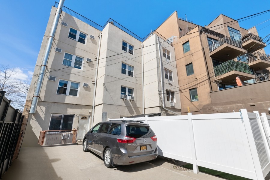 189 Woodpoint Road, Unit 1 Brooklyn, NY 11211 - Photo 11 of 14