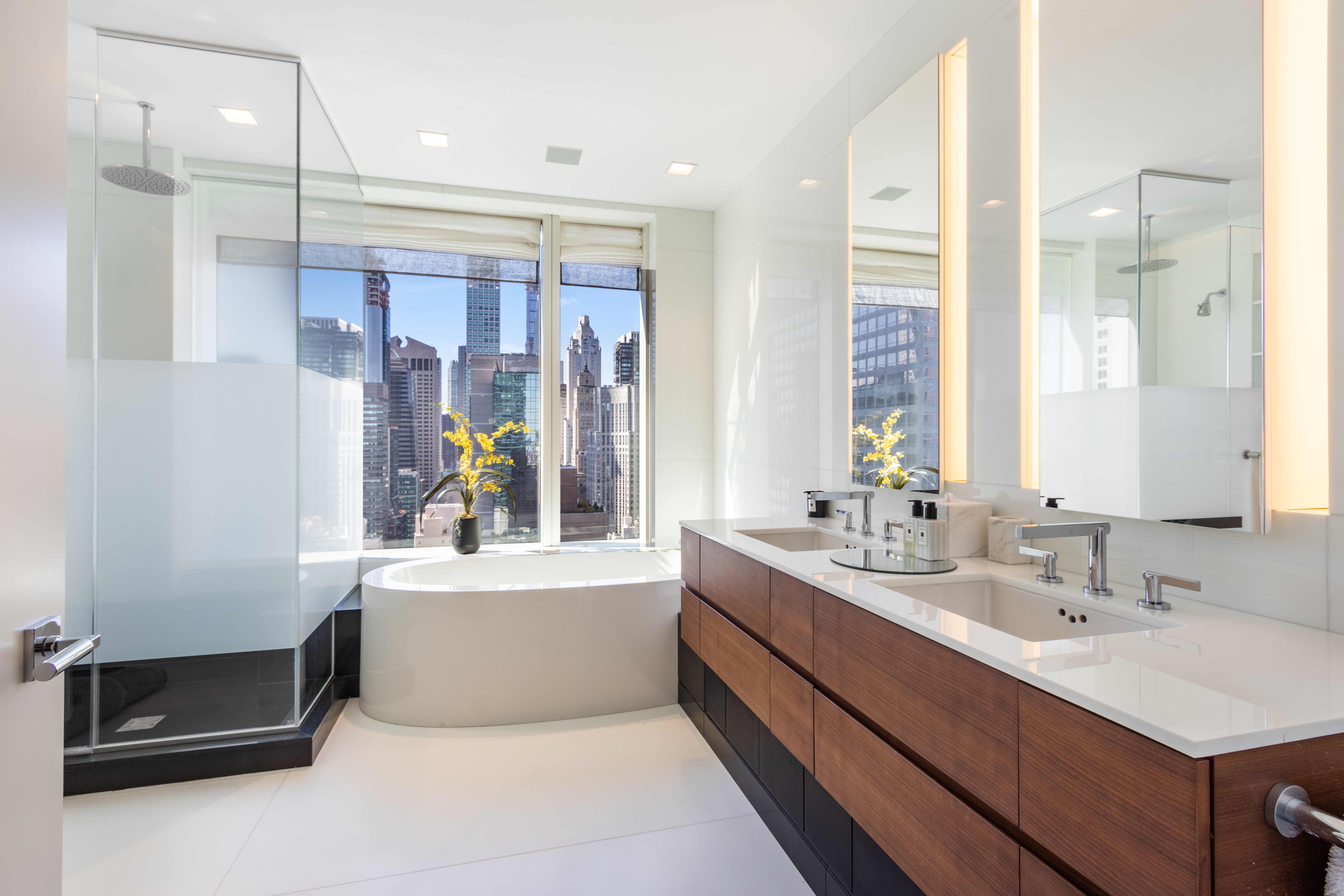 252 East 57th Street, Unit 38A Manhattan, NY 10022 - Photo 8 of 15