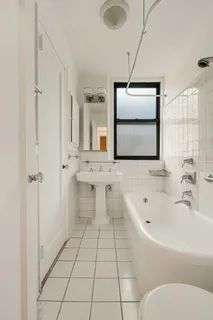 $675,000 | 74 West 68th Street, Unit 5A | Upper West Side