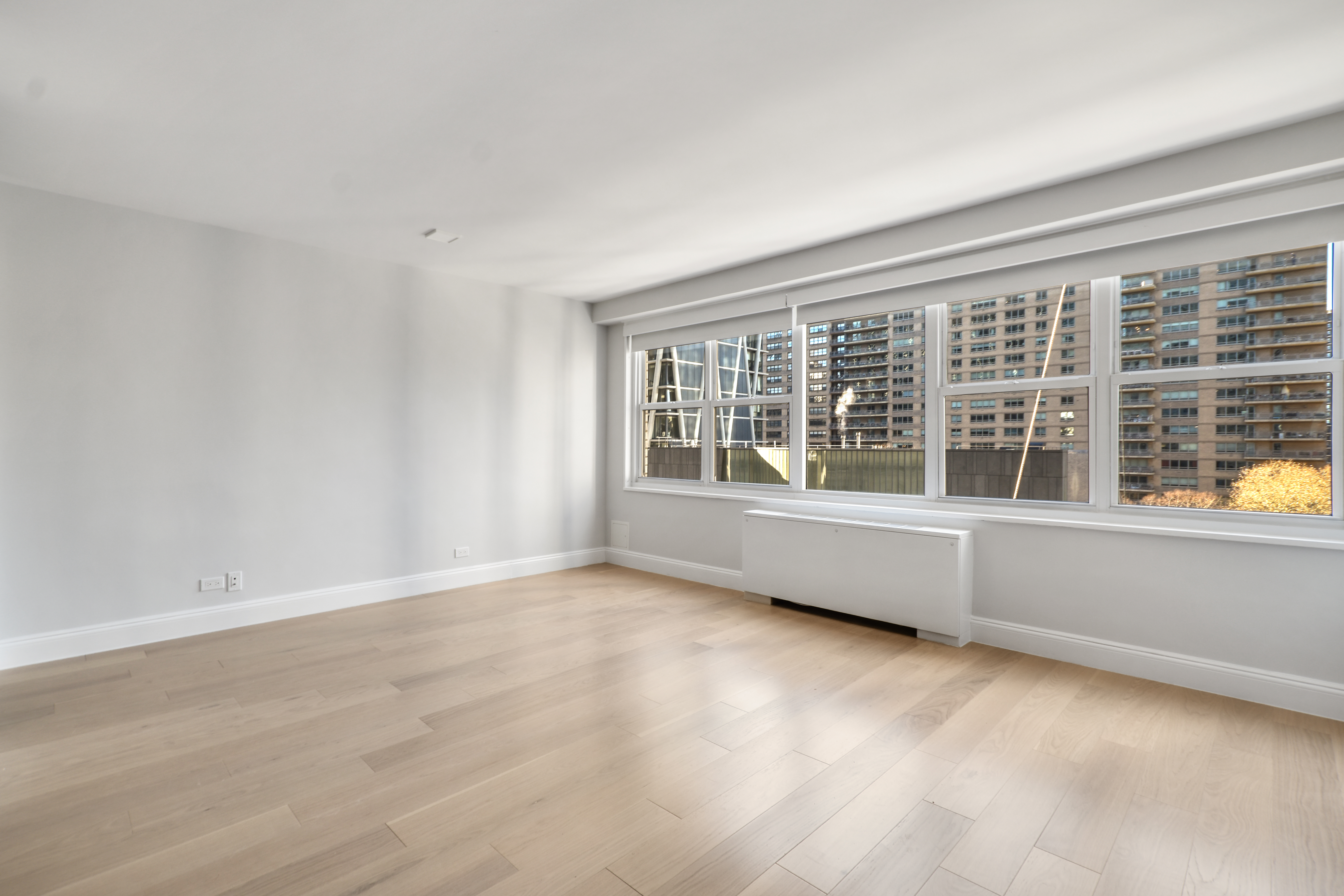 155 West 68th Street, Unit 810 Manhattan, NY 10023 - Photo 2 of 6