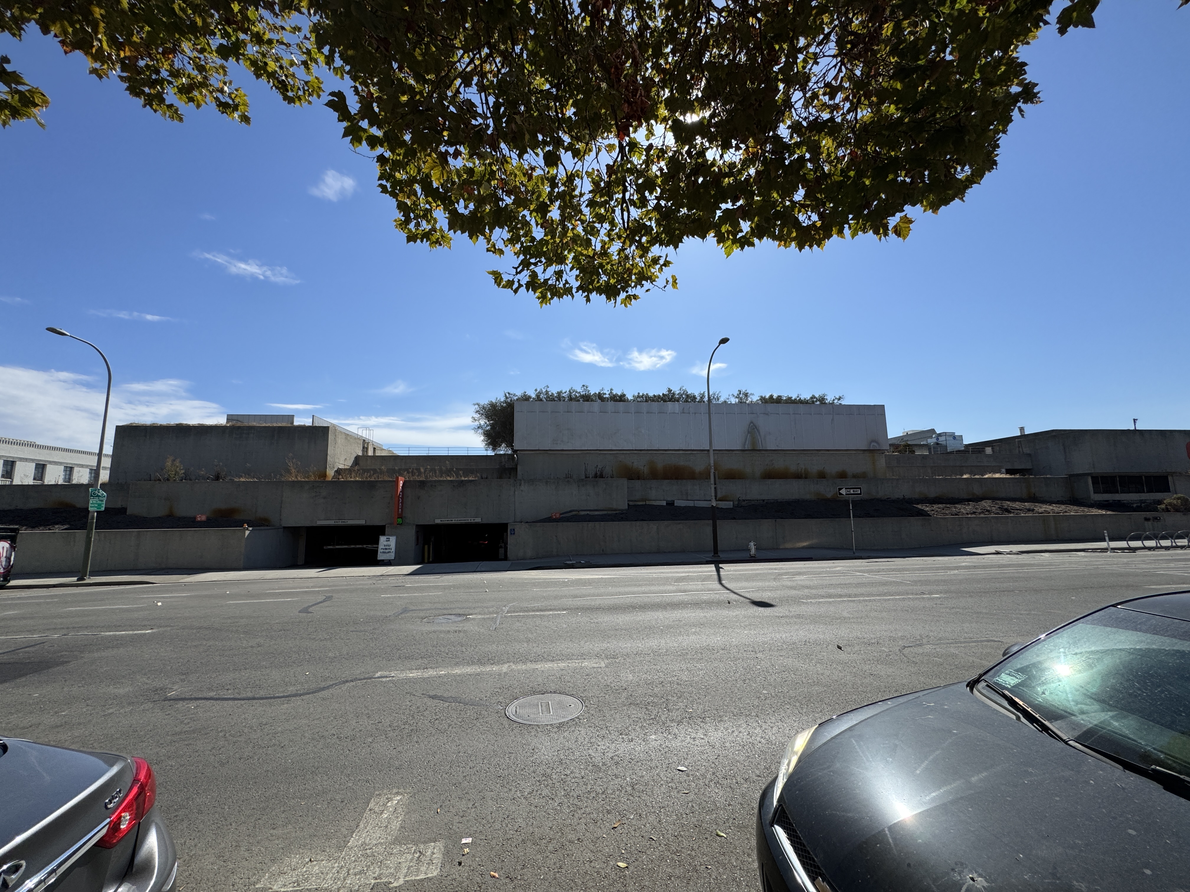 1109 Oak Street Oakland, CA 94607 - Photo 12 of 22 a view of a terrace