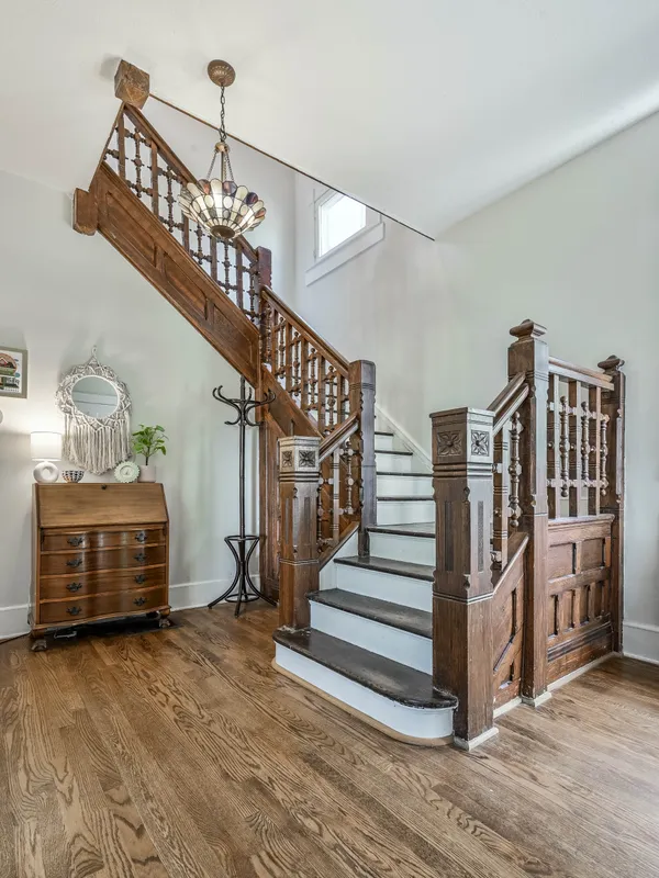 $409,900 | 973 Woodruff Place Middle Drive, Indianapolis, IN 46201