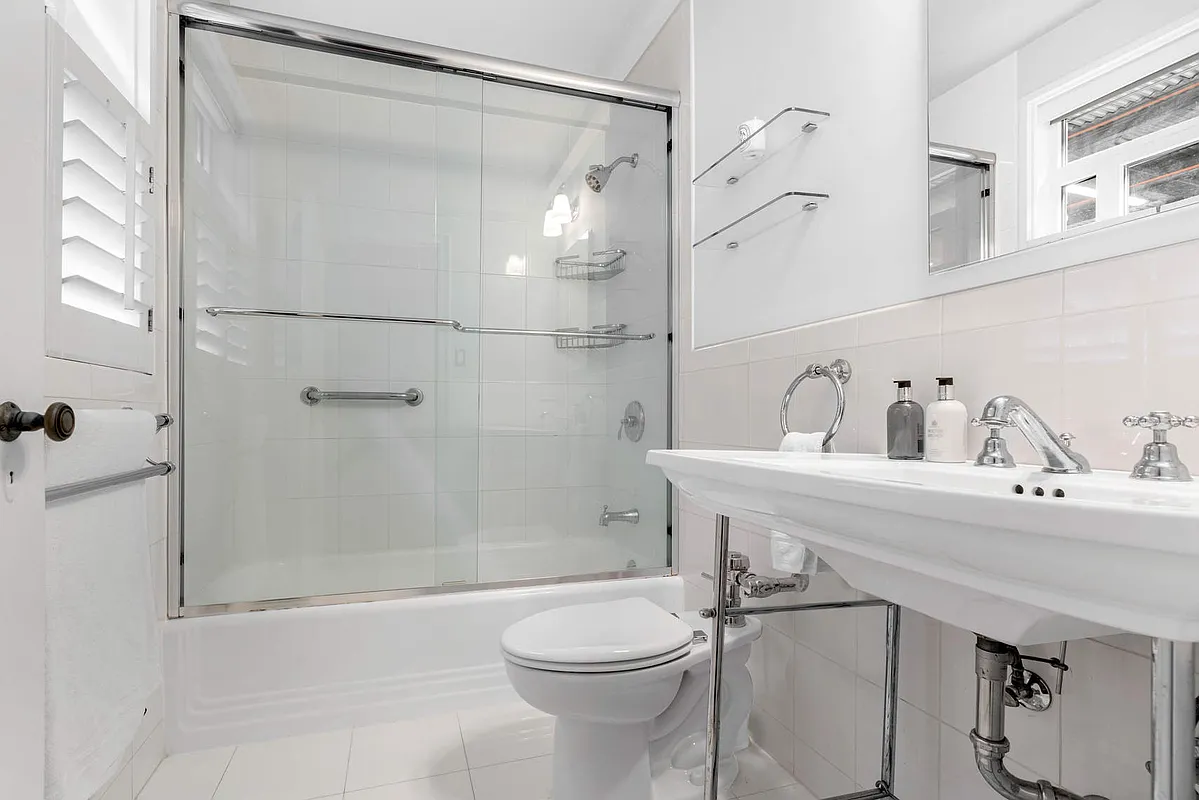 140 Riverside Drive, Unit 1C Manhattan, NY 10024 - Photo 7 of 12