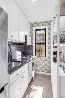 $549,000 | 385 Argyle Road, Unit 4E | Ditmas Park