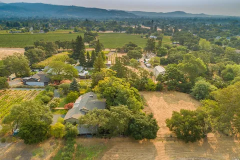 $2,450,000 | 18320-18330 Carriger Road, Sonoma, CA 95476