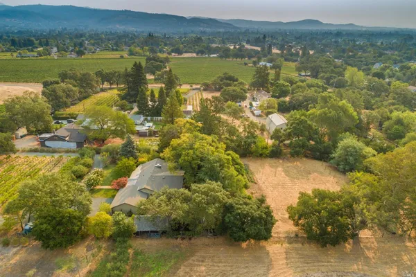 $2,450,000 | 18320-18330 Carriger Road, Sonoma, CA 95476
