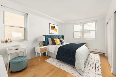 $1,150,000 | 63 East 9th Street, Unit 3U | Greenwich Village