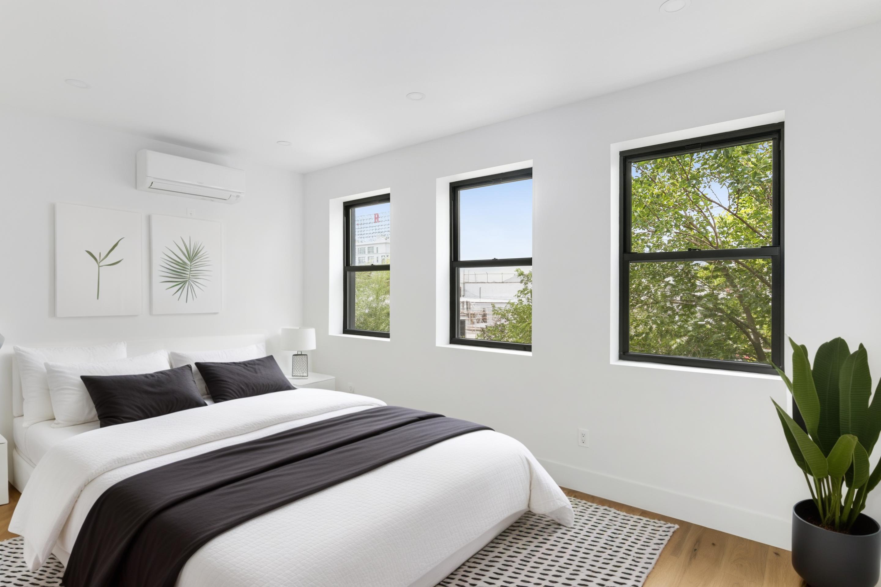 366 Columbia Street, Unit 3 Brooklyn, NY 11231 - Photo 5 of 11 a bedroom with bed and window