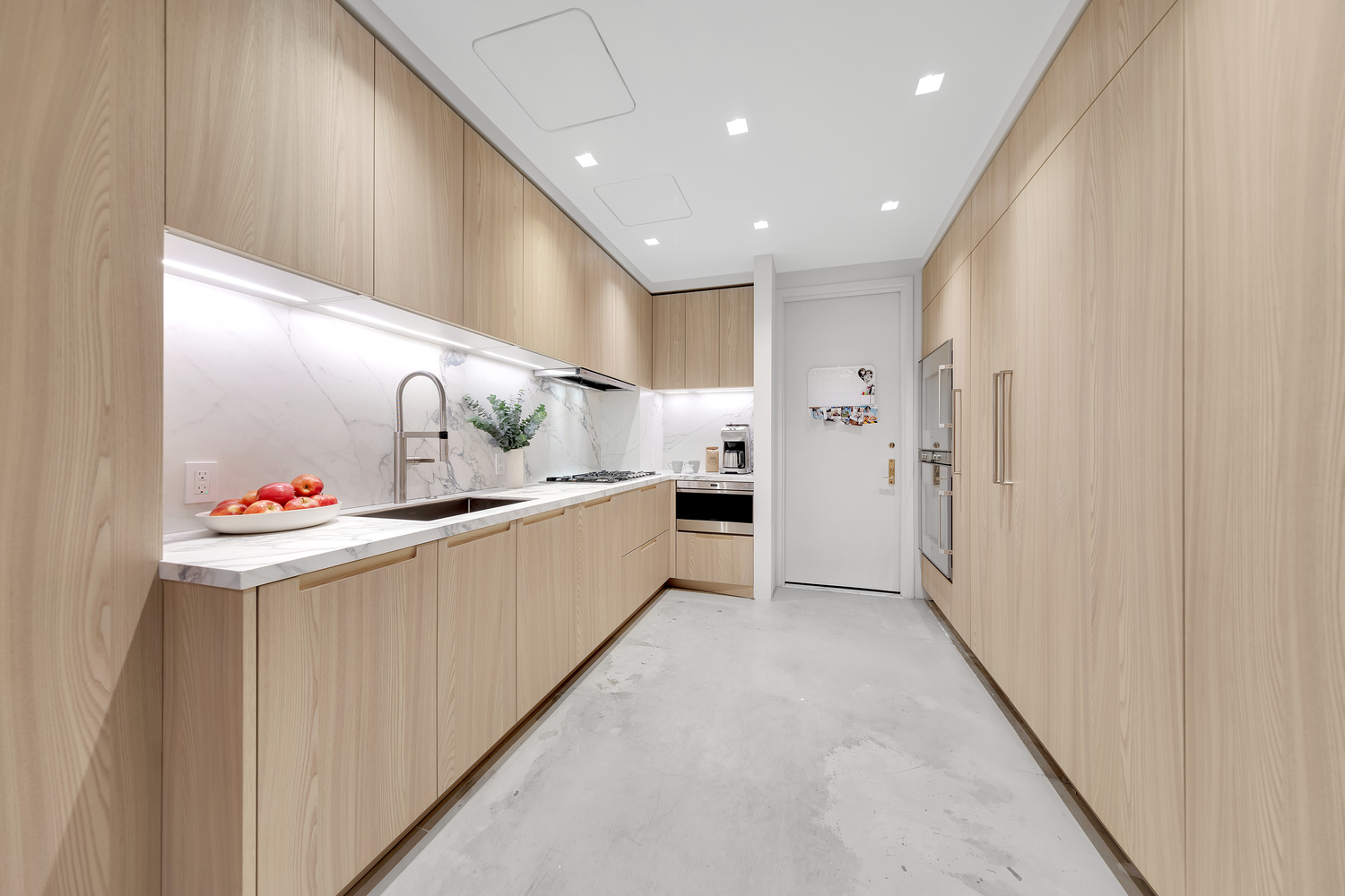 1 Central Park West Manhattan, NY 10023 - Photo 5 of 22