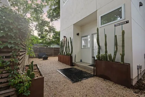 $642,000 | 2008 Riverview Street, Unit B, Austin, TX 78702