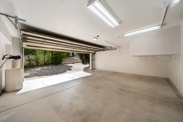 $2,295,000 | 929 Laguna Street, Santa Barbara, CA 93101