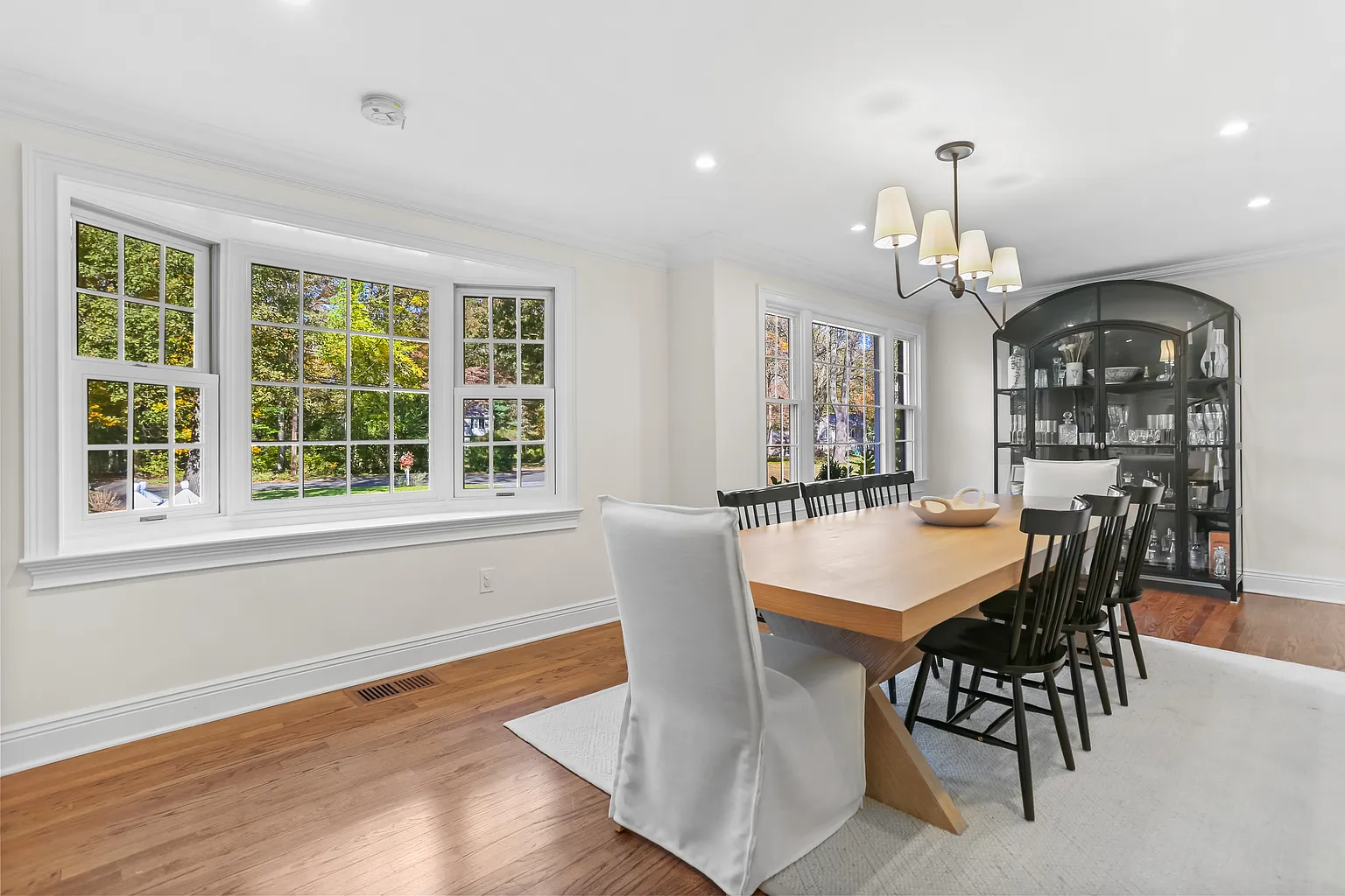 281 Wood House Road Fairfield, CT 06824 - Photo 13 of 28