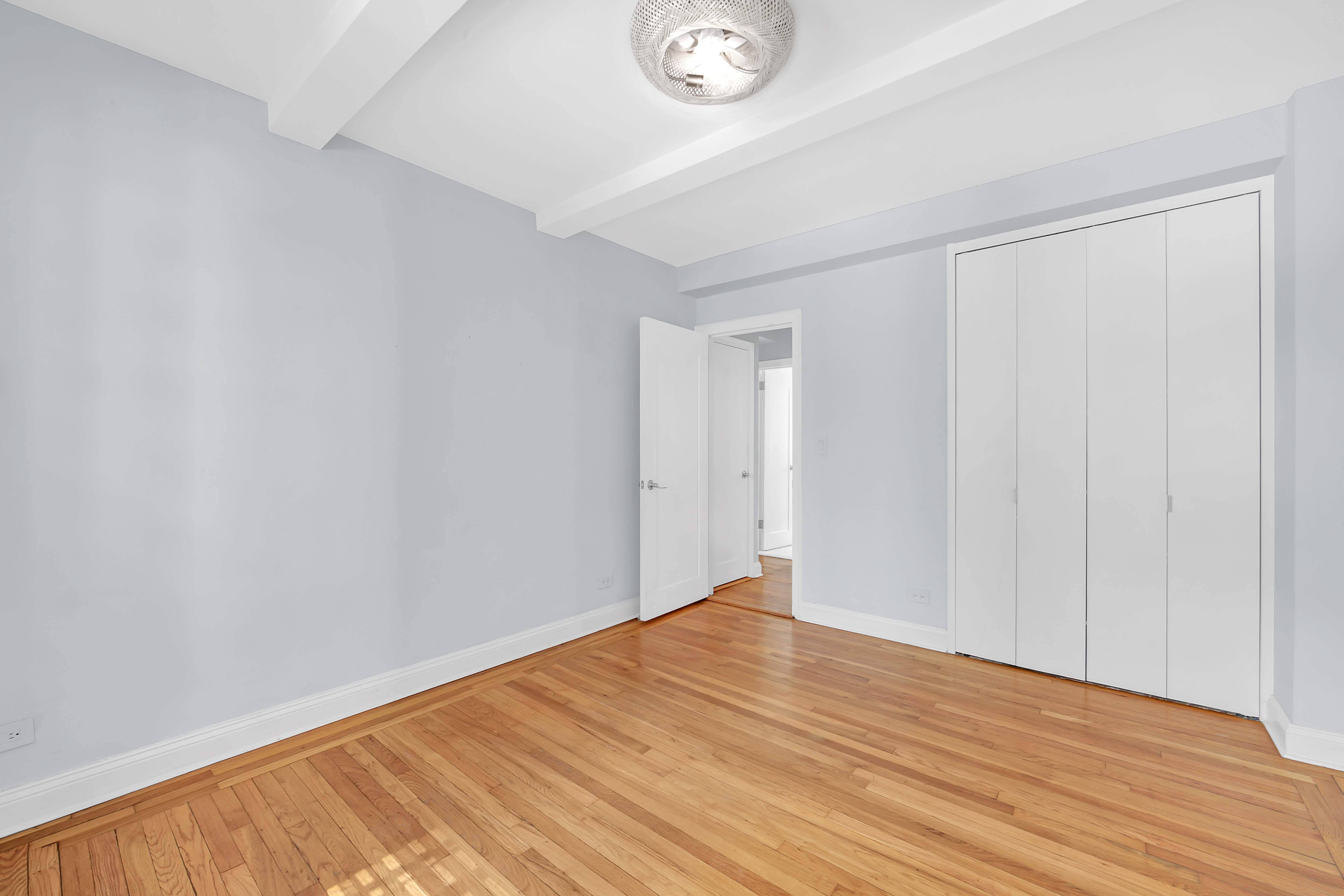 333 East 43rd Street, Unit 705 Manhattan, NY 10017 - Photo 8 of 22