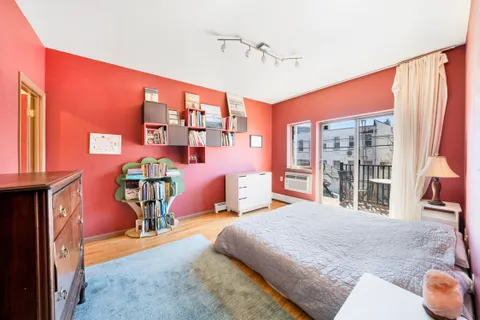 $900,000 | 2356 61st Street, Unit 1B | Mapleton