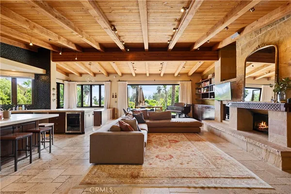 $3,995,000 | 27409 Pacific Coast Highway, Malibu, CA 90265
