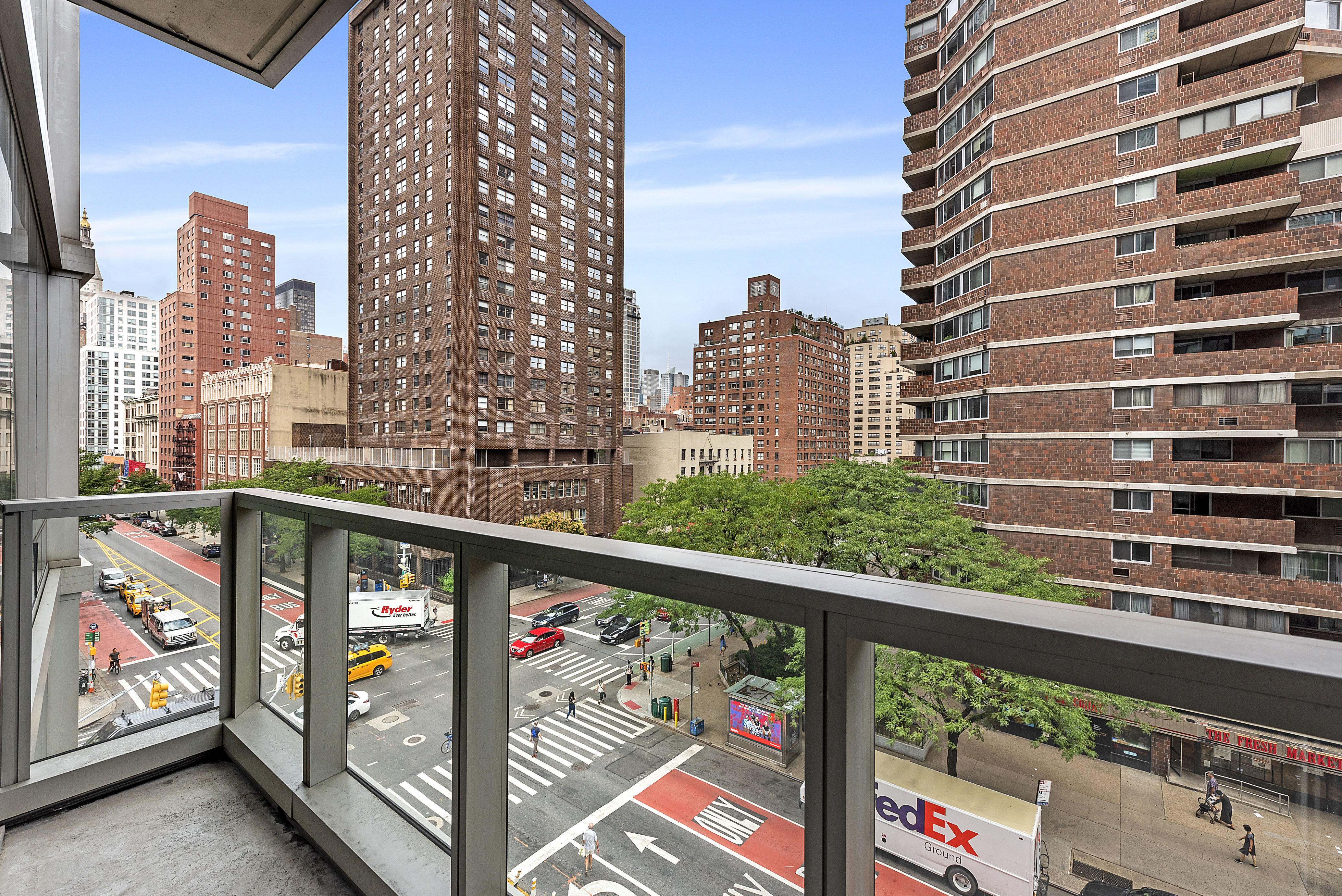 300 East 23rd Street, Unit 5B Manhattan, NY 10010 - Photo 4 of 13 Gallery Image 4