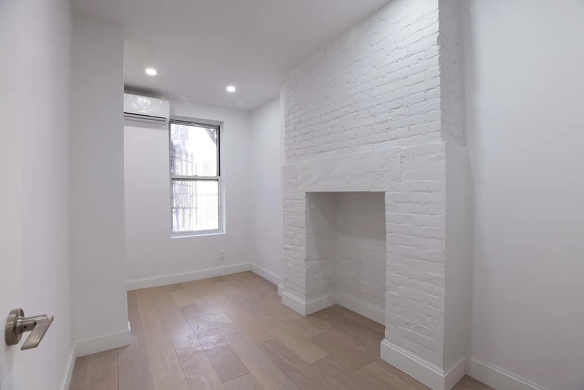 357 West 22nd Street, Unit 4 Manhattan, NY 10011 - Photo 10 of 12