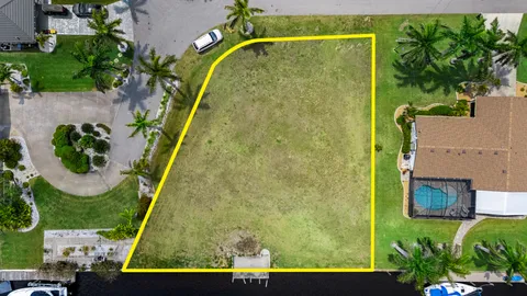 $580,000 | 1939 Southeast 37th Terrace, Cape Coral, FL 33904