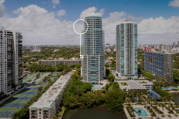 $1,600,000 | 2127 Brickell Avenue, Unit 1805, Miami, FL 33129
