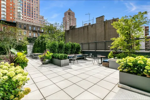 $1,650,000 | 310 West 52nd Street, Unit 5F | Hell's Kitchen