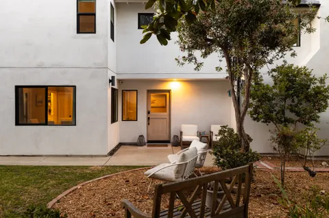 $4,498,000 | 207 21st Street, Huntington Beach, CA 92648